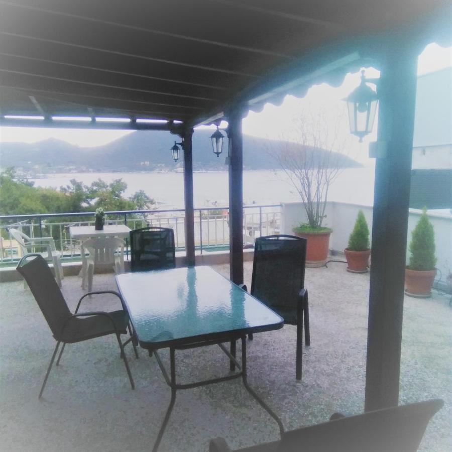 Panorama Apartment Néa Péramos Bagian luar foto